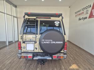 Toyota Land Cruiser 76 4.5D-4D V8 station wagon LX - Image 5