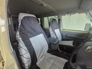 Toyota Land Cruiser 76 4.5D-4D V8 station wagon LX - Image 12