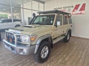 Toyota Land Cruiser 76 4.5D-4D V8 station wagon LX - Image 14