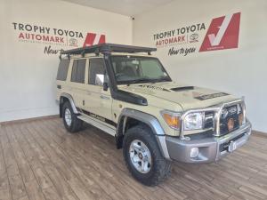Toyota Land Cruiser 76 4.5D-4D V8 station wagon LX - Image 1