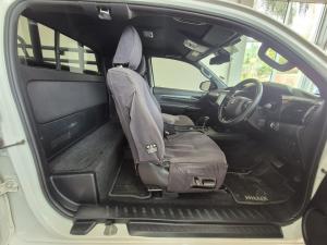 Toyota Hilux 2.8GD-6 Xtra cab 4x4 Legend auto - Image 12