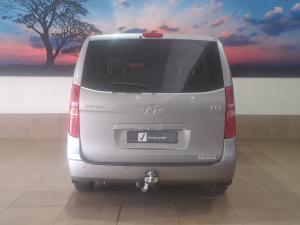 Hyundai H-1 2.5VGTi bus Elite 12-seater - Image 5