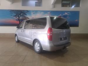 Hyundai H-1 2.5VGTi bus Elite 12-seater - Image 9