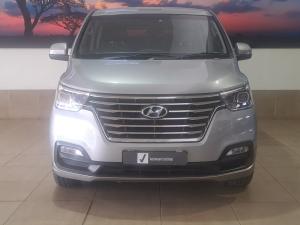 Hyundai H-1 2.5VGTi bus Elite 12-seater - Image 4