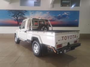 Toyota Land Cruiser 79 4.5D-4D V8 single cab LX - Image 9