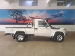 Toyota Land Cruiser 79 4.5D-4D V8 single cab LX - Image 3