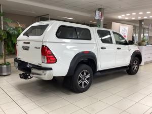 Toyota Hilux 2.4GD-6 double cab 4x4 Raider X manual - Image 2
