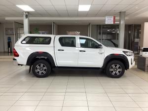 Toyota Hilux 2.4GD-6 double cab 4x4 Raider X manual - Image 3
