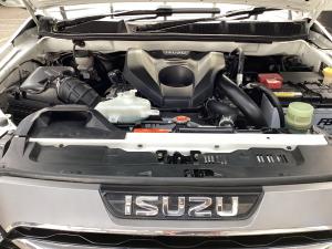 Isuzu mu-X 3.0TD LS 4x4 - Image 20