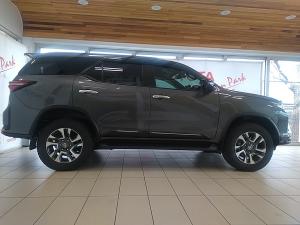 Toyota Fortuner 2.8GD-6 4x4 VX - Image 3