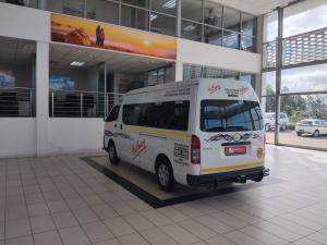 Toyota Hiace 2.5D-4D Ses-fikile 16-seater - Image 10