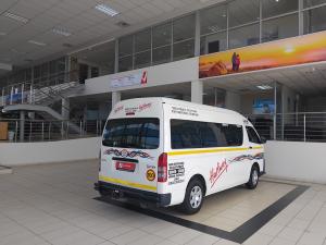 Toyota Hiace 2.5D-4D Ses-fikile 16-seater - Image 2
