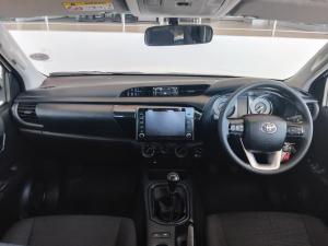 Toyota Hilux 2.4GD-6 single cab 4x4 Raider manual - Image 6