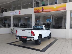 Toyota Hilux 2.4GD-6 single cab 4x4 Raider manual - Image 2