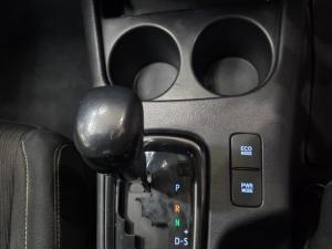 Toyota Hilux 2.8 GD-6 Raider 4X4 automaticD/C - Image 10