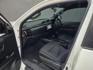 Toyota Hilux 2.8 GD-6 Raider 4X4 automaticD/C - Image 7