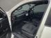 Toyota Hilux 2.8 GD-6 Raider 4X4 automaticD/C - Thumbnail 7