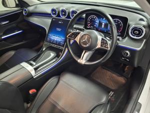 Mercedes-Benz C-Class C200 - Image 13