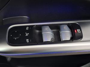 Mercedes-Benz C-Class C200 - Image 15