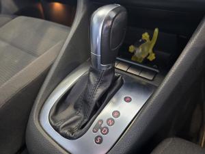 Volkswagen Golf 1.6TDI Comfortline auto - Image 6