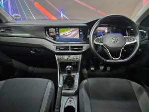 Volkswagen Polo hatch 1.0TSI Life manual - Image 10