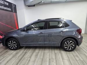 Volkswagen Polo hatch 1.0TSI Life manual - Image 12