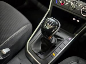 Volkswagen Polo hatch 1.0TSI Life manual - Image 7