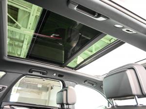 Volkswagen Touareg V6 TDI R-Line - Image 14