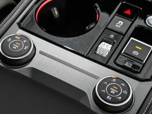 Volkswagen Touareg V6 TDI R-Line - Image 8