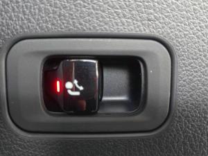 Mercedes-Benz GLC GLC300d 4Matic Avantgarde - Image 15