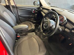 MINI Hatch Cooper Hatch 5-door - Image 11