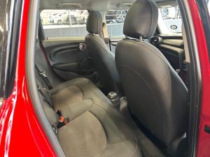 MINI Hatch Cooper Hatch 5-door - Image 9