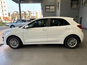 Kia Rio hatch 1.4 EX auto - Image 4