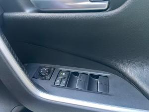 Toyota RAV4 2.0 GX-R AWD - Image 9