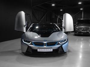 BMW i8 eDrive coupe Protonic Frozen Yellow Edition - Image 13