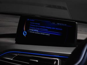 BMW i8 eDrive coupe Protonic Frozen Yellow Edition - Image 15