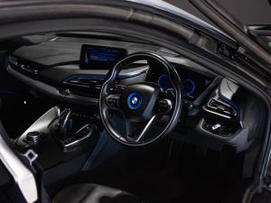 BMW i8 eDrive coupe Protonic Frozen Yellow Edition - Image 18