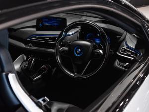 BMW i8 eDrive coupe Protonic Frozen Yellow Edition - Image 19