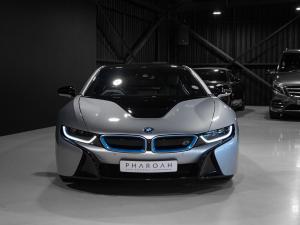 BMW i8 eDrive coupe Protonic Frozen Yellow Edition - Image 2