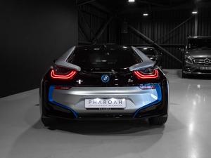 BMW i8 eDrive coupe Protonic Frozen Yellow Edition - Image 9