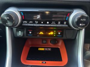 Toyota RAV4 2.0 GX-R AWD - Image 13