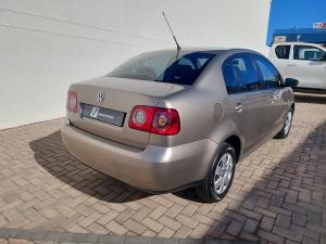 Volkswagen Polo sedan 1.4 Trendline - Image 2