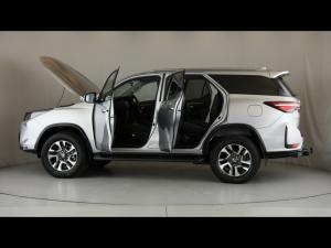 Toyota Fortuner 2.4GD-6 4x4 - Image 11