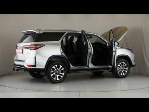 Toyota Fortuner 2.4GD-6 4x4 - Image 16