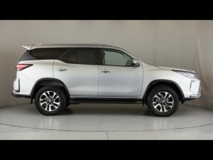 Toyota Fortuner 2.4GD-6 4x4 - Image 3
