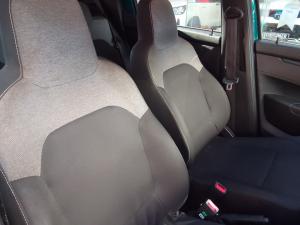 Renault Kwid 1.0 Life - Image 11