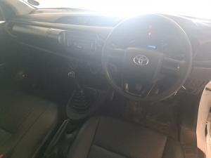 Toyota Hilux 2.4GD S (aircon) - Image 6