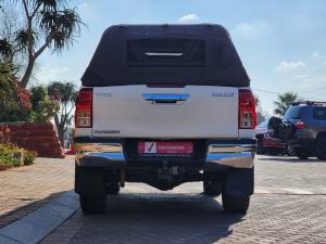 Toyota Hilux 2.8GD-6 double cab Raider auto - Image 5