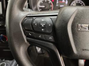 Isuzu D-Max 1.9TD double cab L 4x4 manual - Image 9