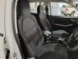 Isuzu D-Max 1.9TD double cab L 4x4 manual - Image 15